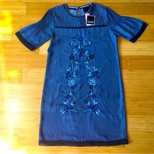 4/$20 Nanette Lapore Chambray embroidered dress